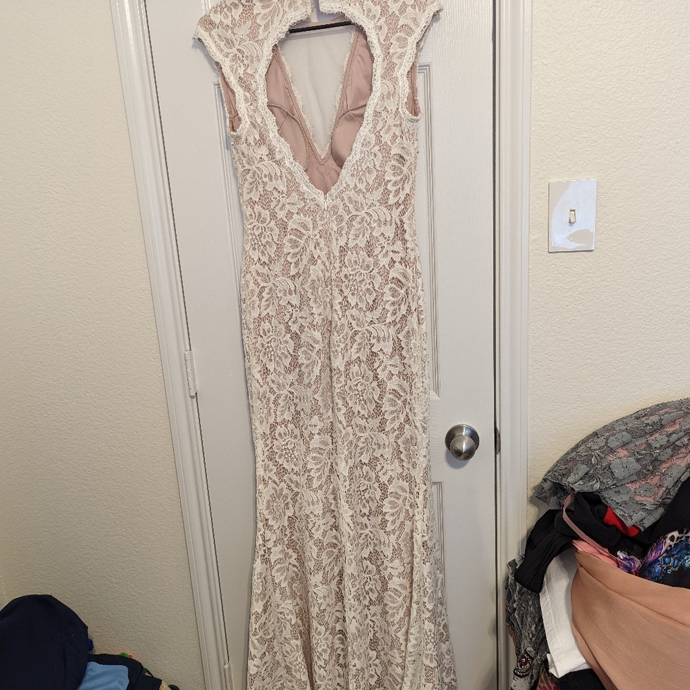 Formal dress - Picture 6 of 13
